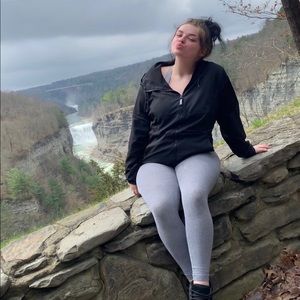 Meet your Posher, Tabitha